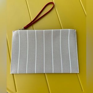 Rothy’s The Wristlet in Canyon Stripe